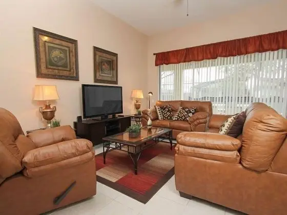 Classy 5 Bedroom 5 Bath Pool Home in Windsor Hills That Sleeps 12