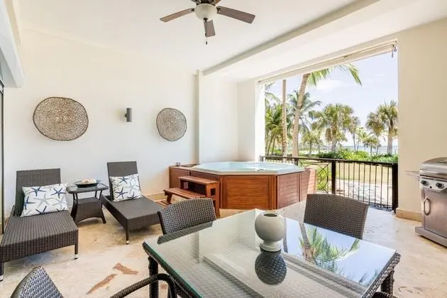 Classy Aquamarina apt Beachfront w Jacuzzi 6AB - Oda