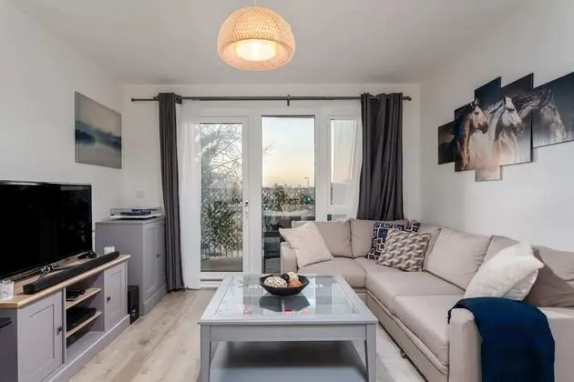 Classy Cricklewood Home - İç Mekan
