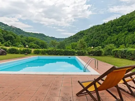 Classy Farmhouse in Fosciandora With Swimming Pool