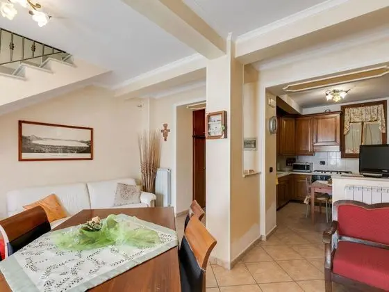 Classy Holiday Home in Aielli With Panoramic Terrace - Yerinde Yemek