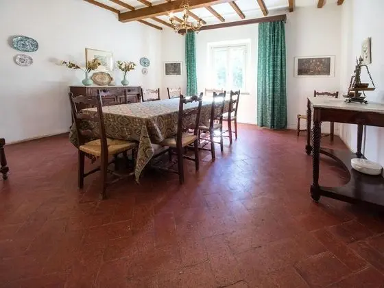 Classy Holiday Home in Ghizzano Peccioli With Swimming Pool - Yerinde Yemek