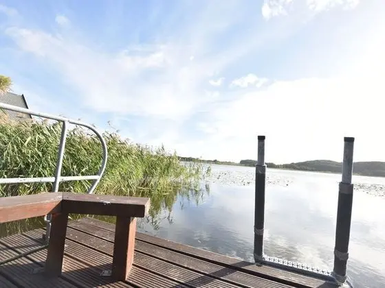 Classy Holiday Home in Sternberg With Jetty - Dış Mekan