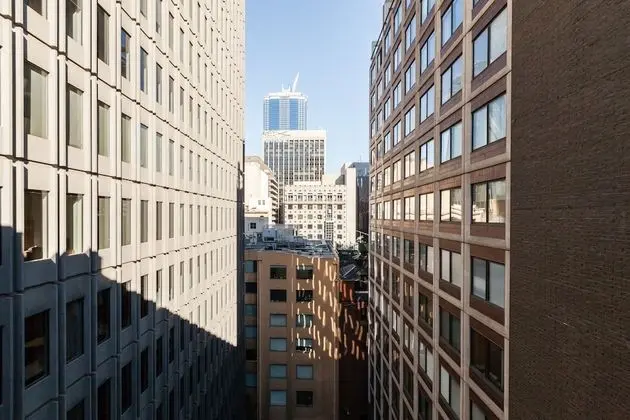 CLAUDE, 2BDR Melbourne Apartment