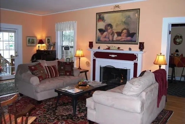 Clay Corner Inn