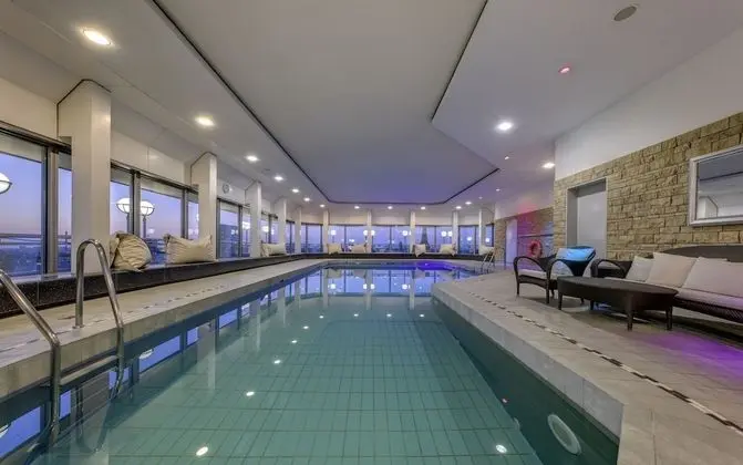 Clayton Hotel Düsseldorf City Centre - Havuz