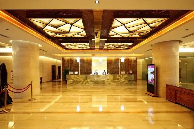 Clayton Hotel - Lobi