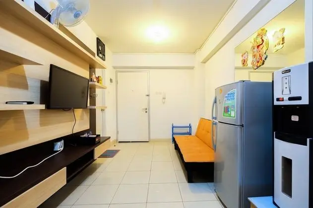 Clean 2BR Green Bay Apartment near Baywalk Mall Pluit