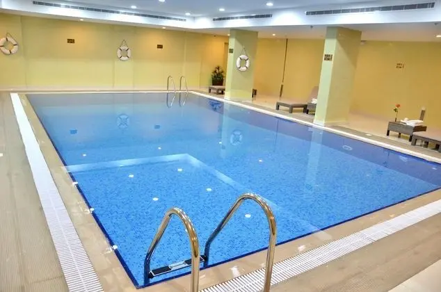 Clemence Hotel Suites - Havuz