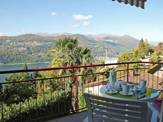 Cleopatra Collina Doro