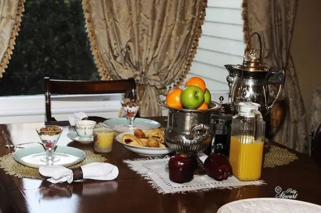 Clermont Bluffs B&B - Yerinde Yemek