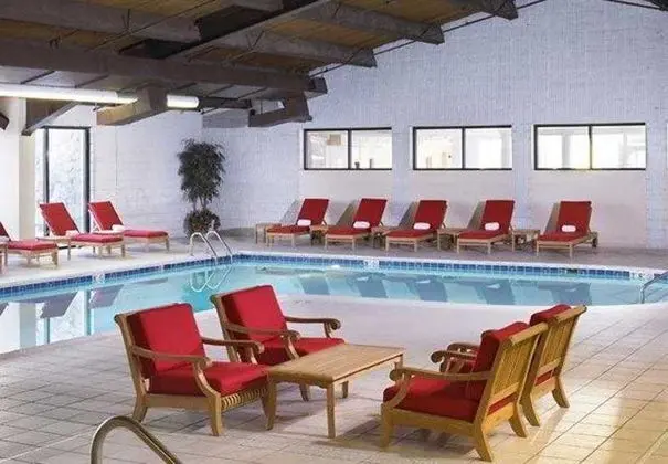 Cleveland Airport Marriott - Havuz