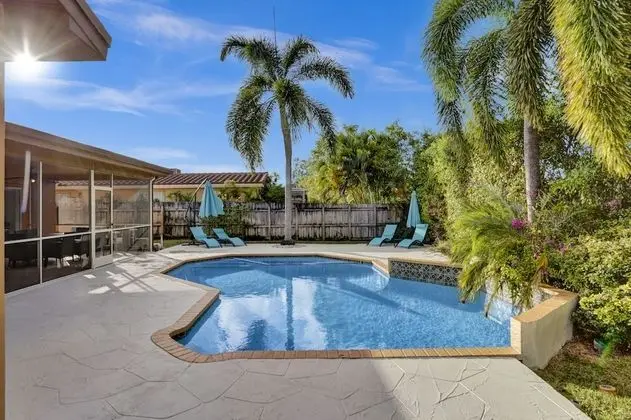 Cleveland Tropical Oasis & Private Pool