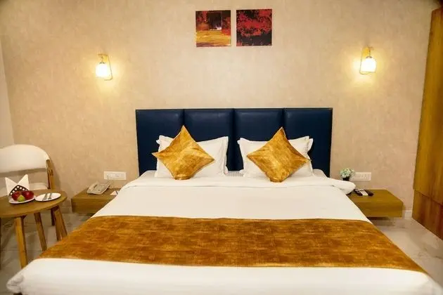 CLICK HOTEL TULSI - Oda