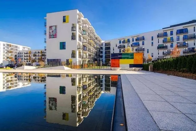 ClickTheFlat Artistic Estate Apartment