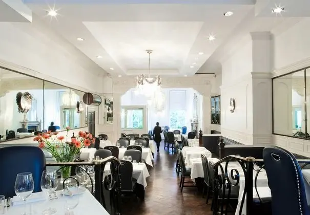 Cliff Townhouse - Yerinde Yemek