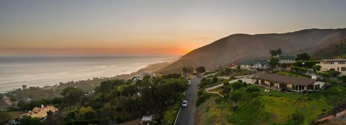 Cliffridge by Avantstay Lush Malibu Hills Estate w/ Breathtaking Ocean Views - İç Mekan