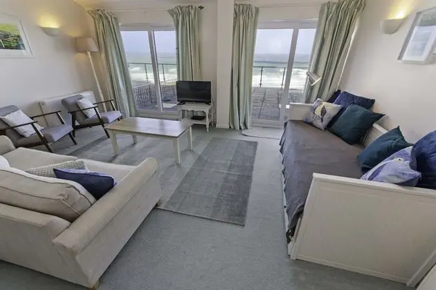 Clifton Court Apt 16 With Heated Pool - Öne Çıkan Resim