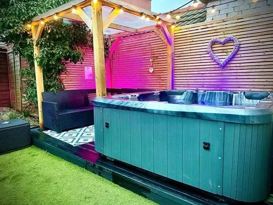 Clifton HOT TUB House by Jett Accommodation - Dış Mekan
