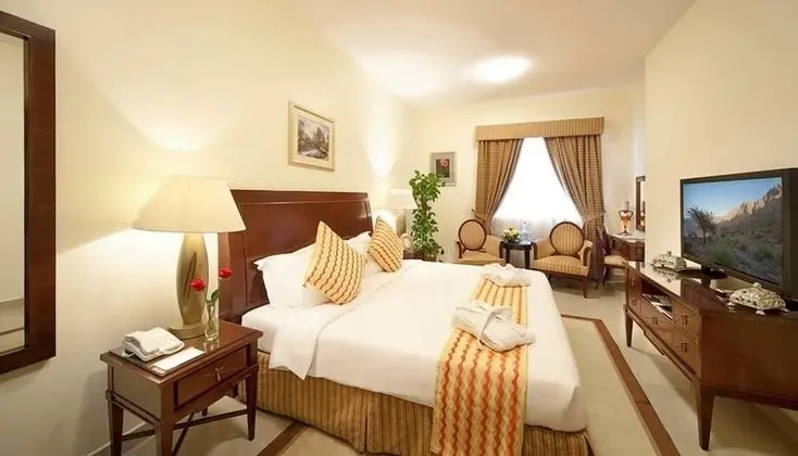 Clifton International Hotel - Oda