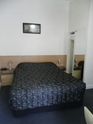 CLIFTON MOTEL