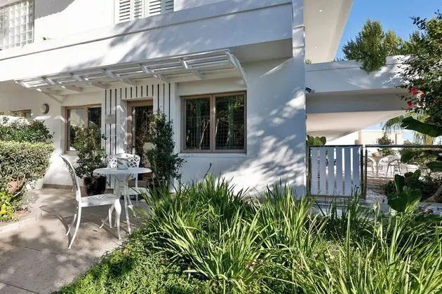Clifton Mansion Villa - Dış Mekan