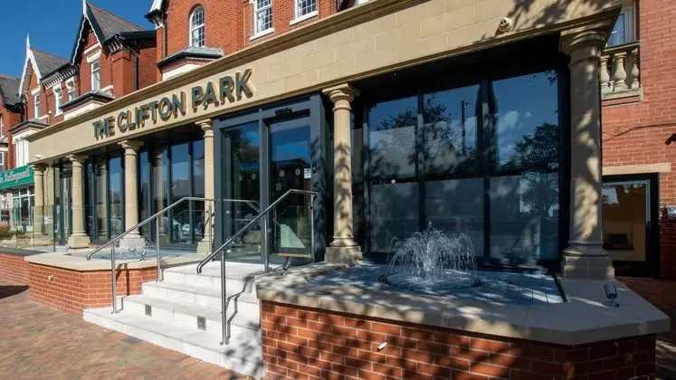 Clifton Park - Öne Çıkan Resim