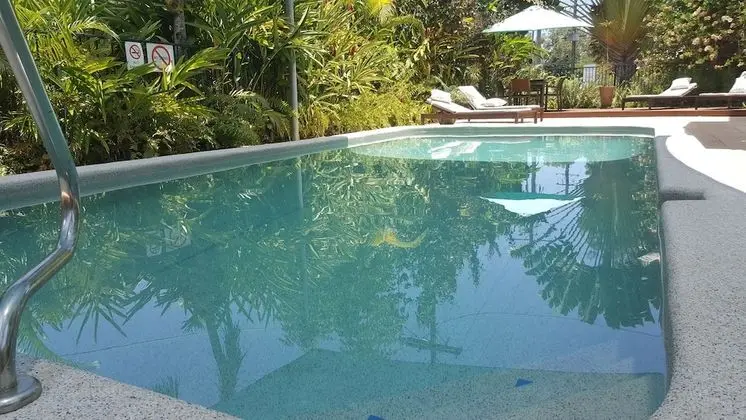 Clifton Sands Holiday Apartments - Havuz