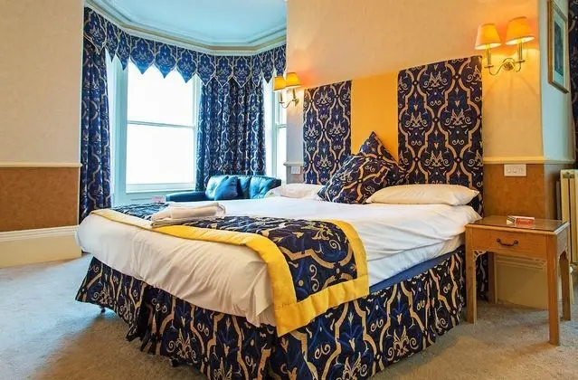 The Clifton Hotel - Oda