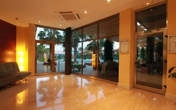 Clipper and Villas - Lobi