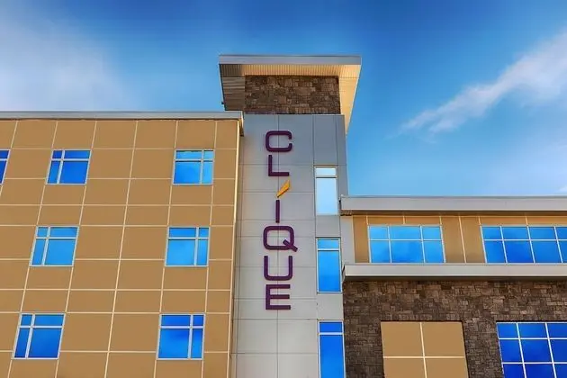 Hotel Clique Calgary Airport - Dış Mekan