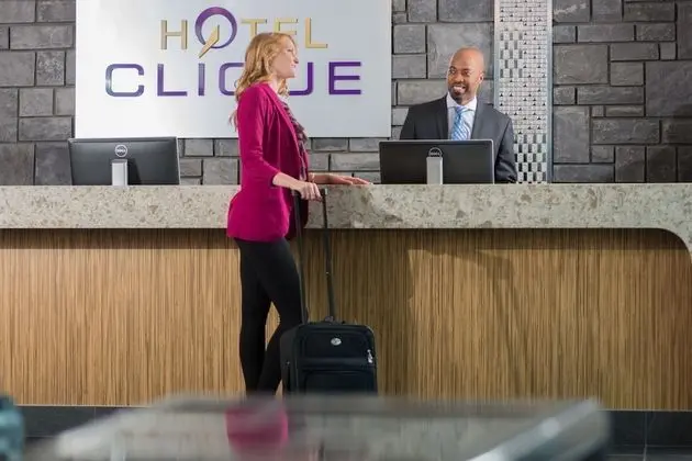 Hotel Clique Calgary Airport - Lobi