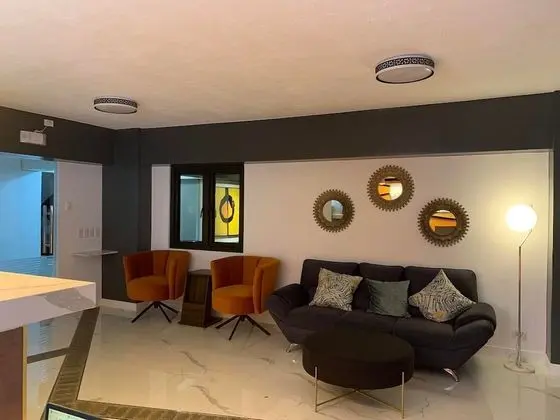 CLOCKWORKORANGE Luxury Suites - Lobi
