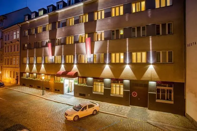 Cloister Inn - Genel