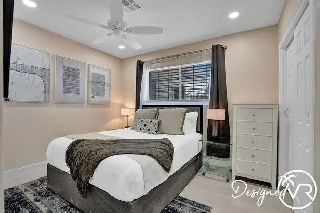 Close to Beach 4Br with Heated Pool