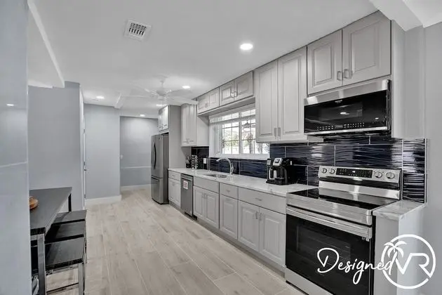 Close to Beach 4Br with Heated Pool - Mutfak