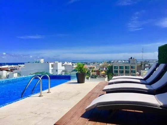 Close To Mamitas Beach, 2 Br for up to 5 Sleeps and Rooftop Pool