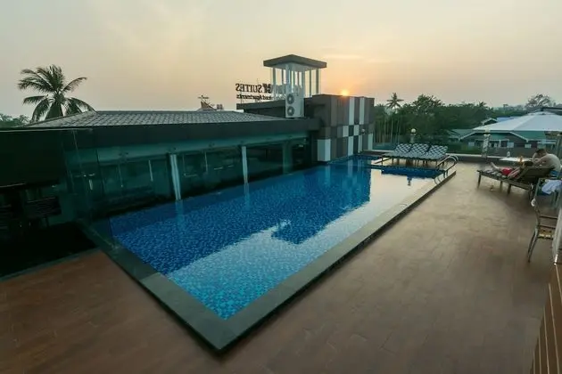 Clover Suites Royal Lake Yangon - 1