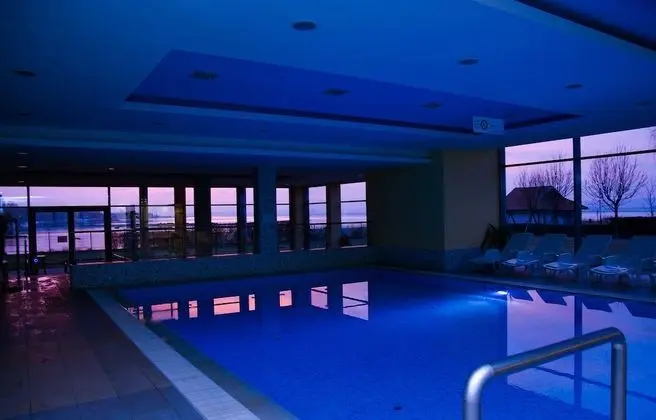 Club 218 Wellness Petra Apartman - Havuz