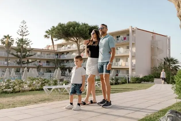 Club Hotel Aguamarina - Dış Mekan