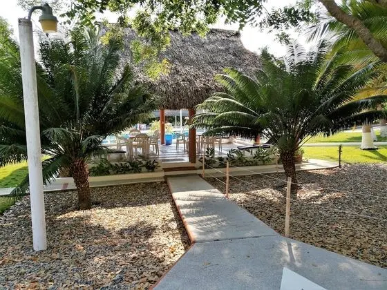 Hotel & Club Campestre Altos Paraiso - Yerinde Yemek