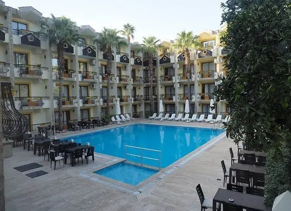 Club Herakles Hotel