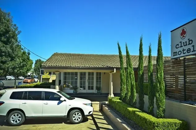 Club Motel