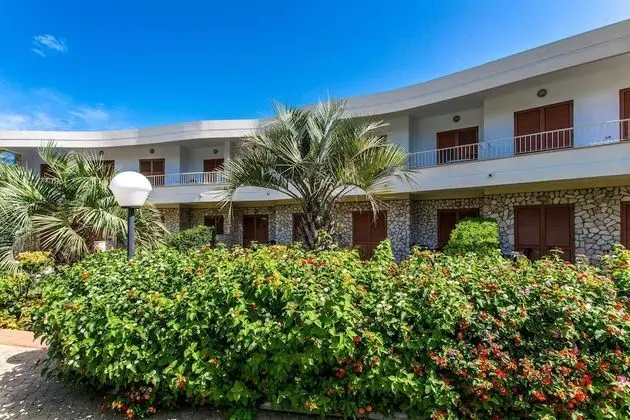 Club Residence La Castellana Mare - Dış Mekan
