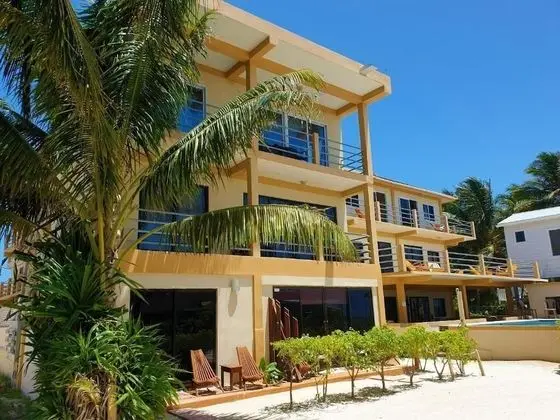 Club Rooms At Popeyes Beach Resort - Dış Mekan