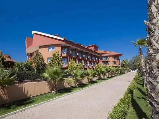 Club Side Coast Hotel