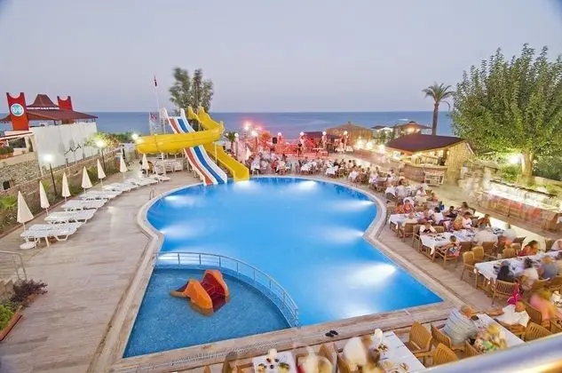 Club Hotel Sunbel - Havuz