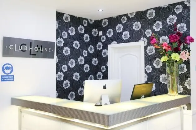 Clubhouse Hotel - Lobi