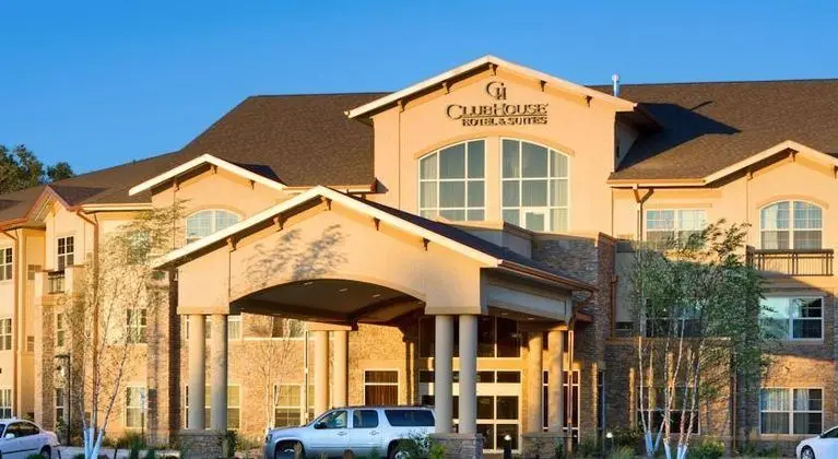 Clubhouse Hotel & Suites Pierre