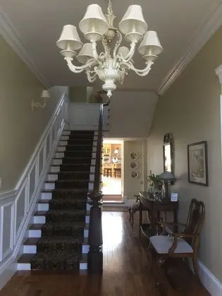Clyde Hall Bed and Breakfast - Lobi